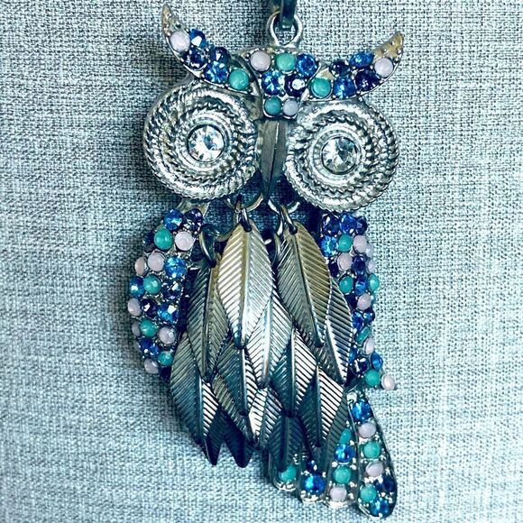 Crystal Silver Owl Necklace Pendant - Picture 2 of 4